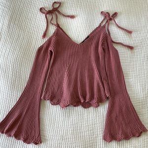 Cold shoulder pink sweater with tie straps